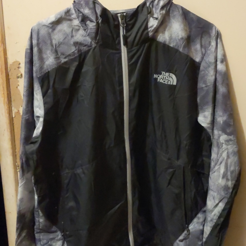 Noth face windbreaker